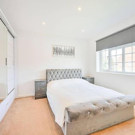 Premium Private Apartment Minutes To Central London Exterior foto